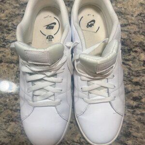 Men’s White Nike Sneakers size 10.5